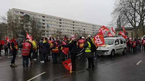 Charleville : 300 personnes dans la rue pour la hausse des salaires...